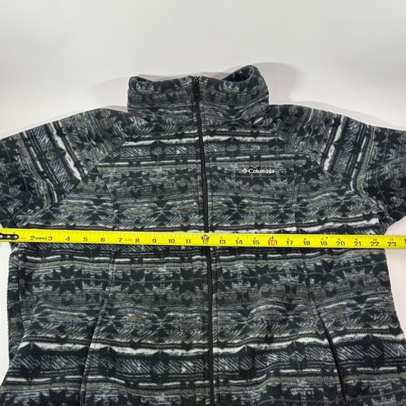 Columbia Women's Black and Gray Patterned Fleece Jacket Size XL - Picture 5 of 6